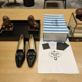 Picture of Prada Shoes _SKUPradasz35-405CMLL120119136